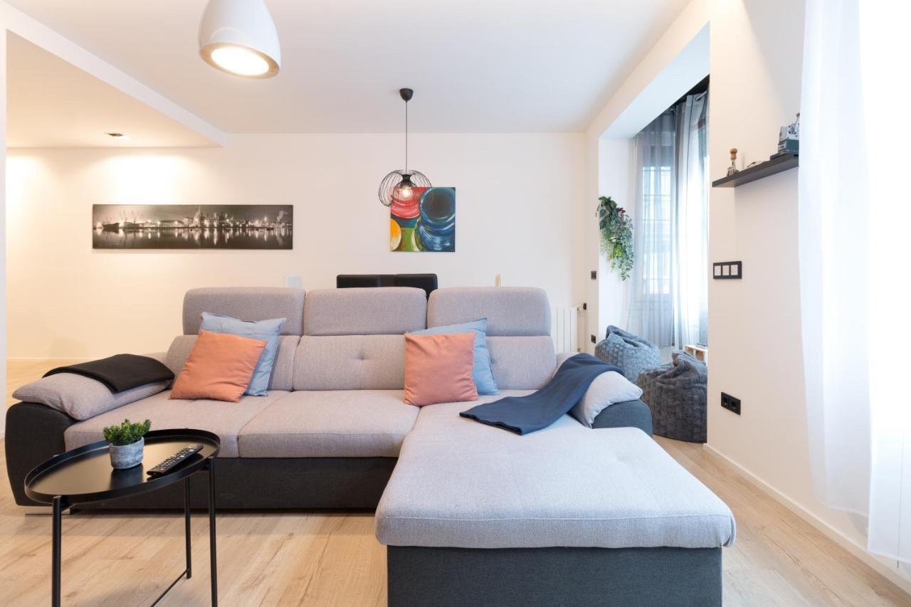 Moyua Luxe By Staynnapartments Bilbao Luaran gambar